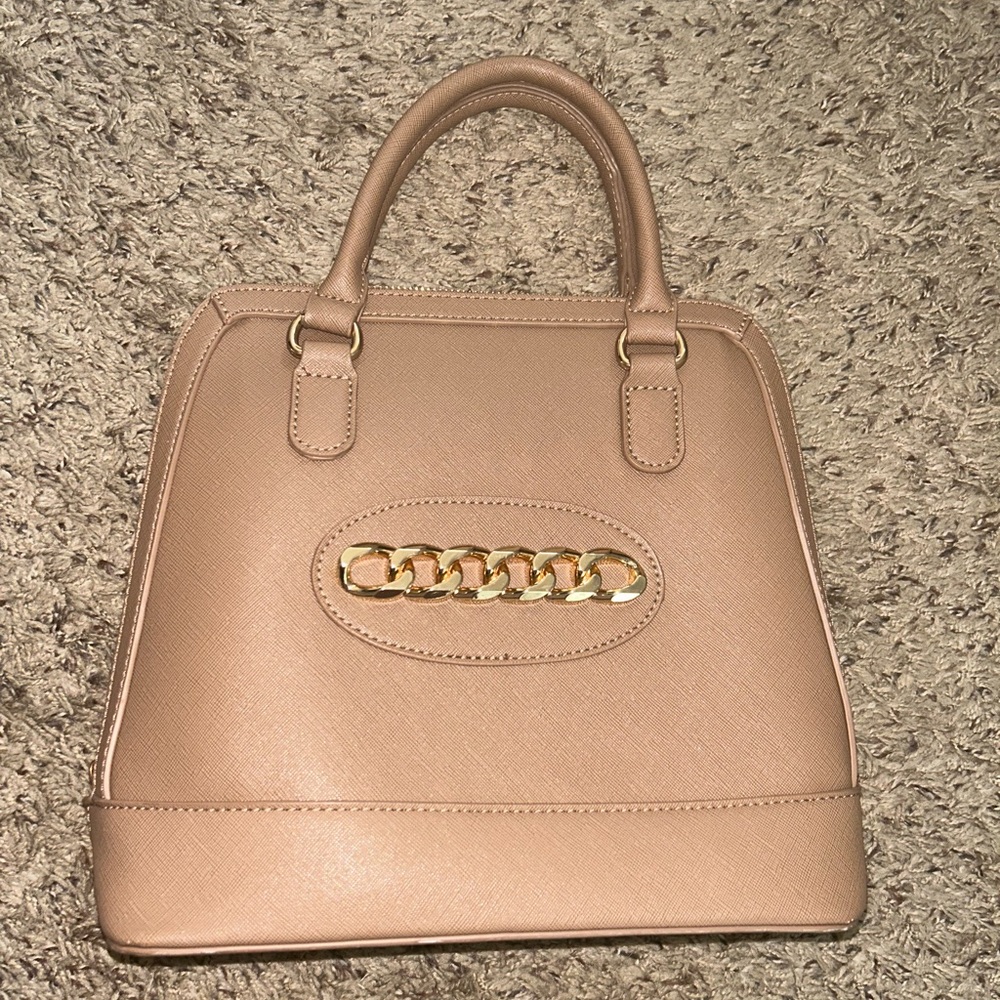 Like a dream tan handbag Gucci link chain design